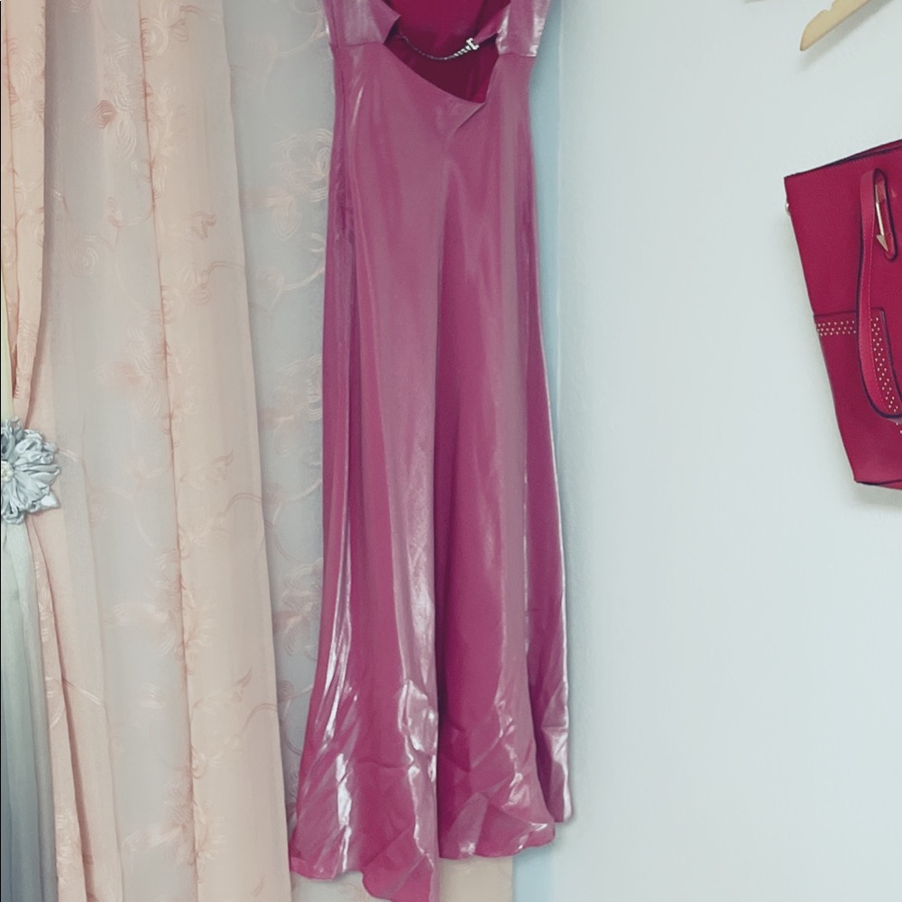 Dress - Picture 2 of 4